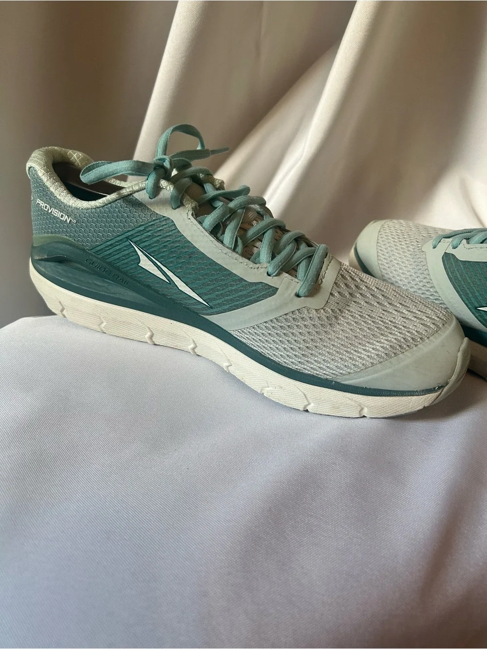 Altra Women’s Provision Running Shoes in Light Teal and Mint